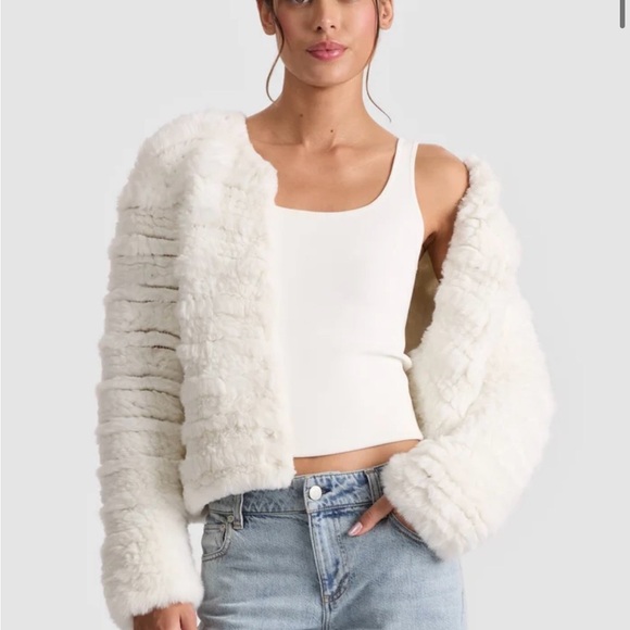 Alice + Olivia Jackets & Blazers - Alice + Olivia Plush Faux Fur Jacket in Beige
